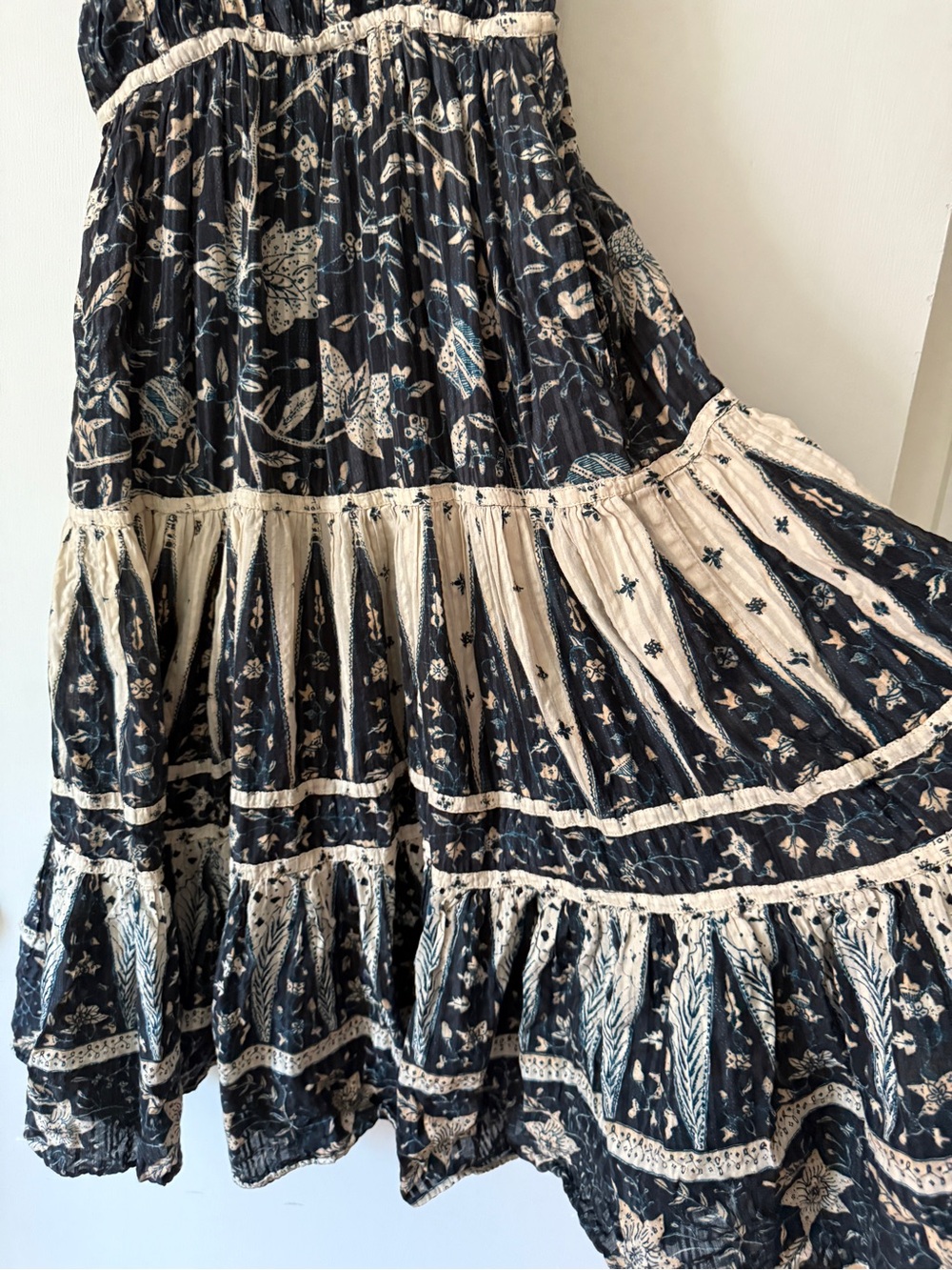 Ulla Johnson Black and Cream Floral Tie-Shoulder Midi Dress - Picture 3 of 7